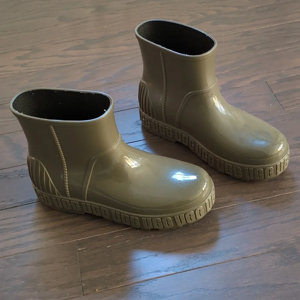 UGG Size 8 Olive Green Rain Boot - Picture 3 of 11